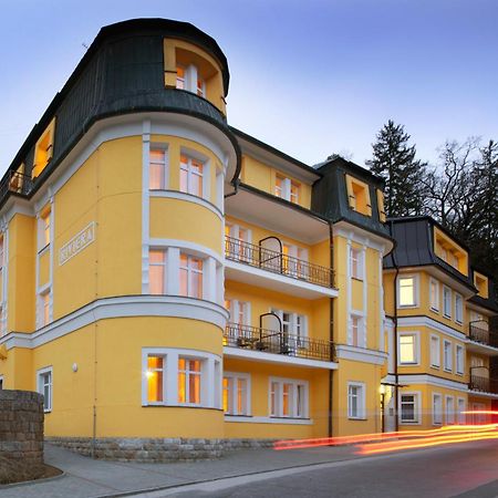 Hotel Riviera à Luhačovice Extérieur photo